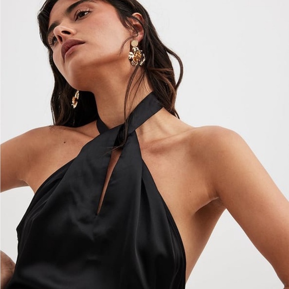 NAK-D Twisted Front Satin Midi Dress size XS - Picture 4 of 6